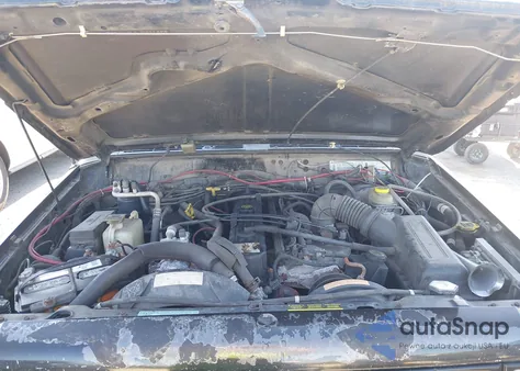 1999 Jeep Cherokee Sport/Classic from USA, damaged, VIN 1J4FF68S9XL654922